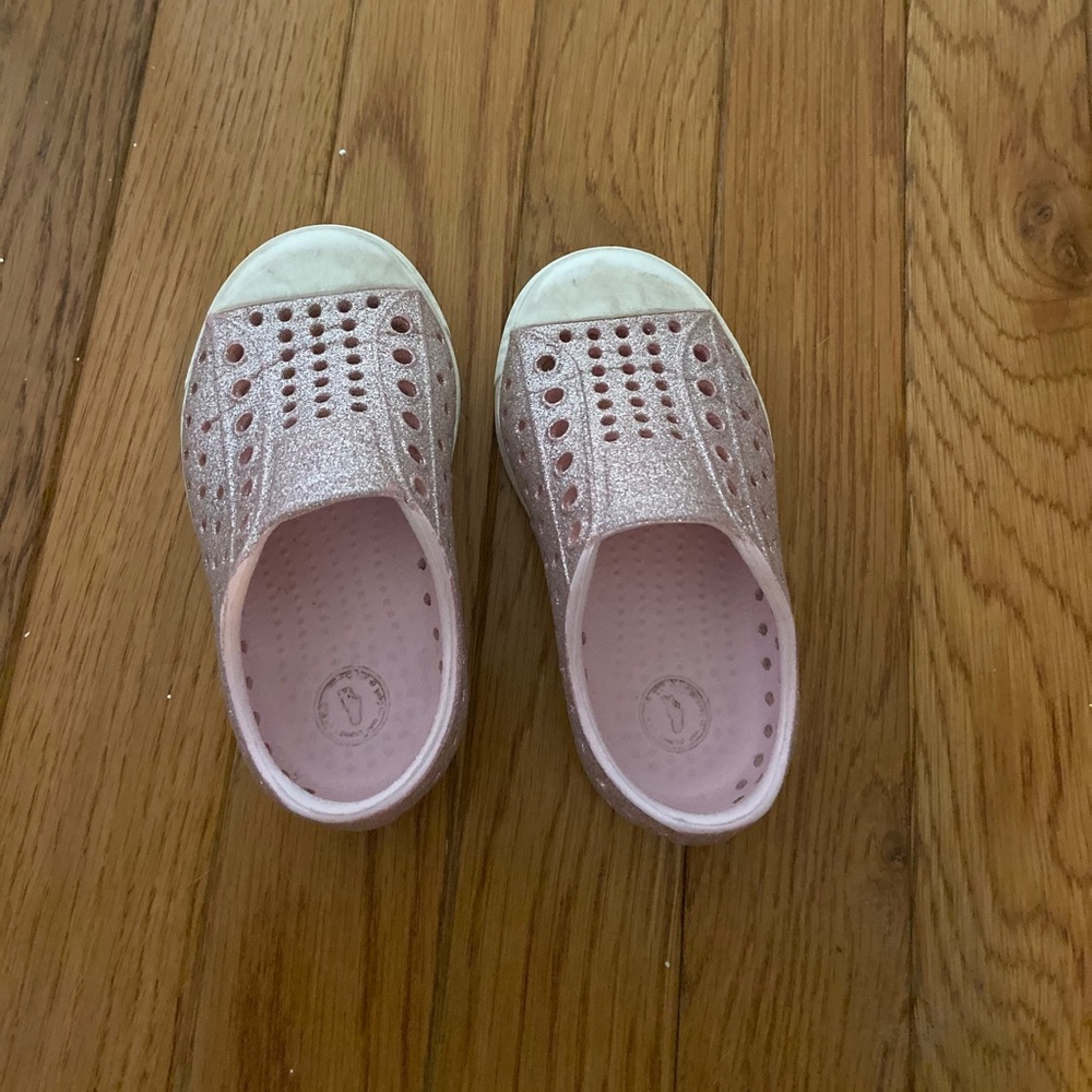 Natives toddler size 6